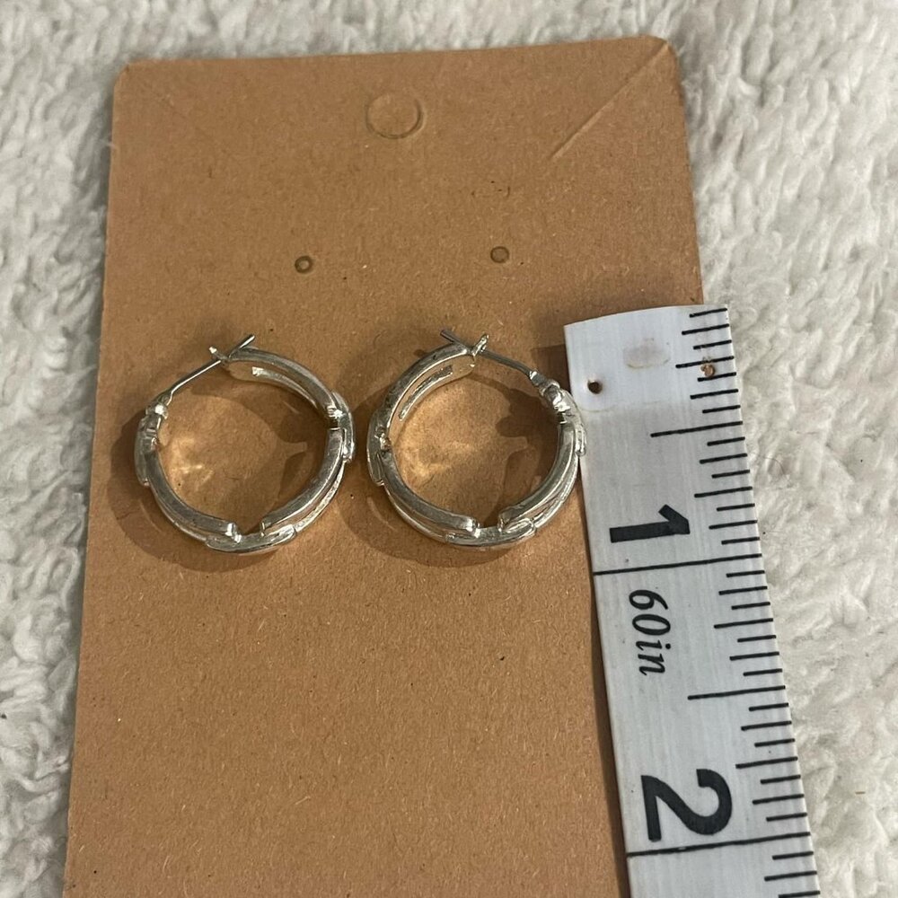 Silver Tone Chain Link Hoop Earrings - Picture 4 of 4